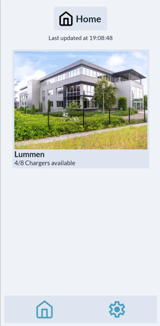 English EcoCharge overview in light mode showing the Lummen office and four available chargers.